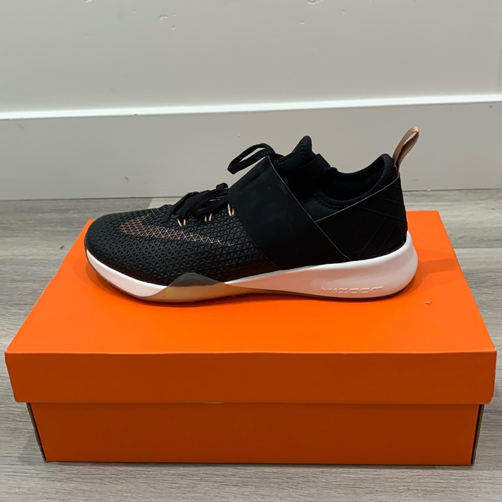 Nike women’s shoe